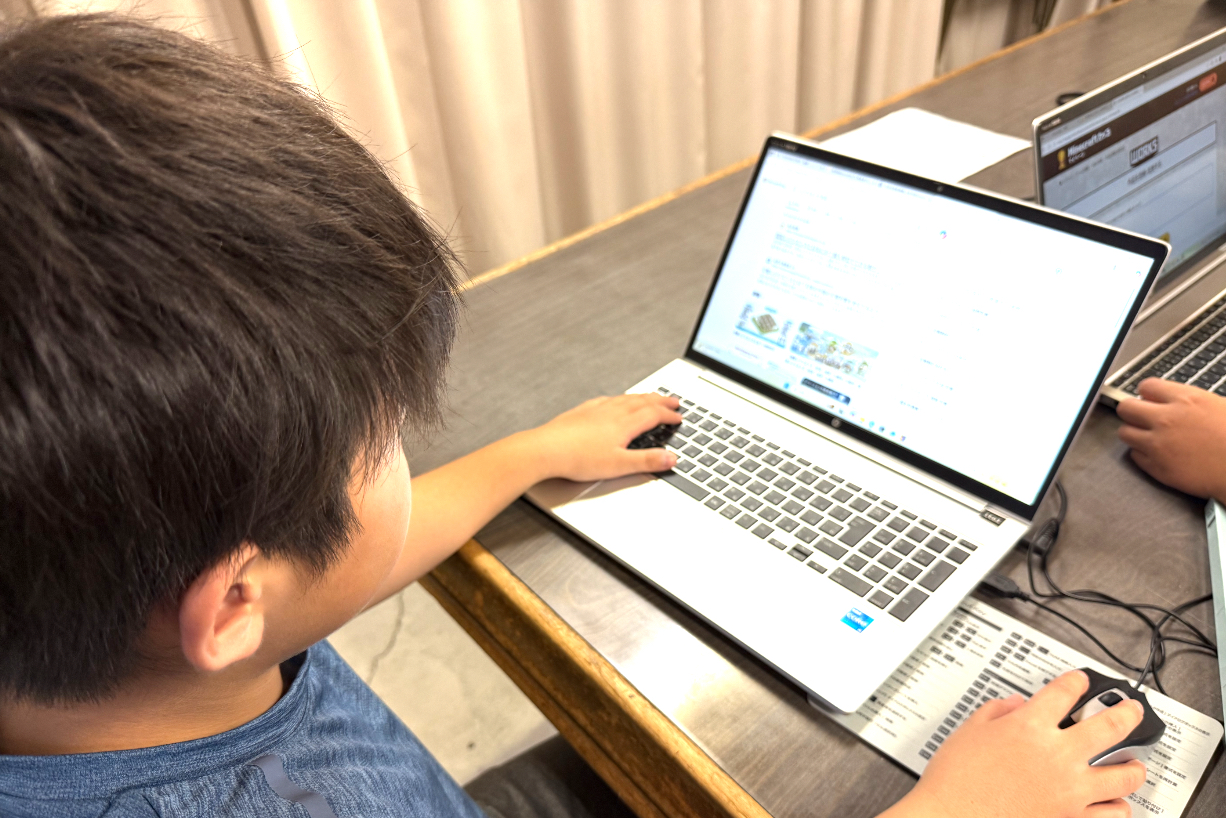 「作品テーマ」をワールド上でどのように表現したか